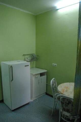 Гостиница Guest House 34 Meridian Алупка Стандартный семейный номер-10