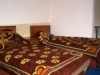 Гостиница Guest House 34 Meridian Алупка Семейный номер-3